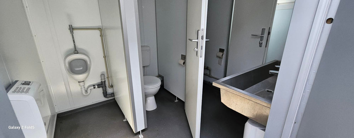 20‘ WC-Container mit Umkleide
