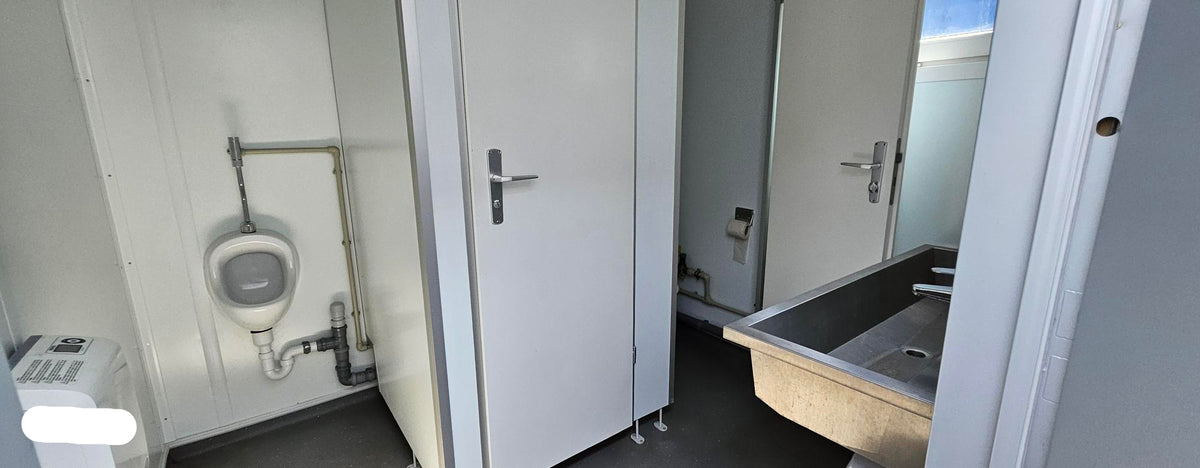 20‘ WC-Container mit Umkleide