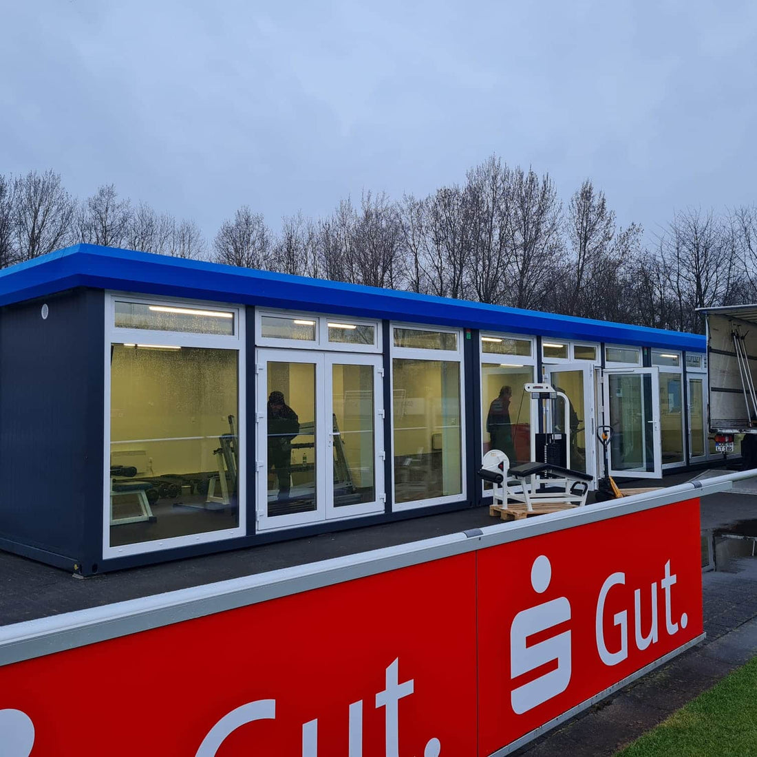9x Bürocontainer 20‘