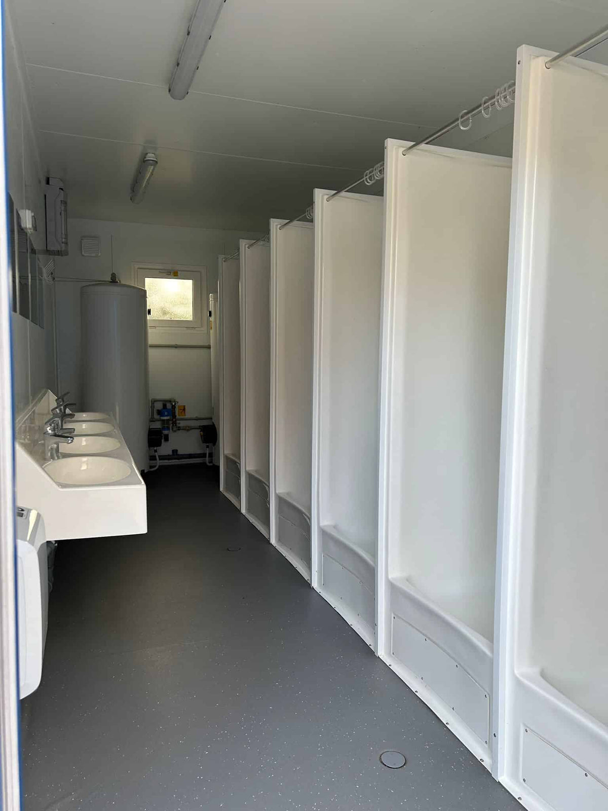 20‘ Duschcontainer