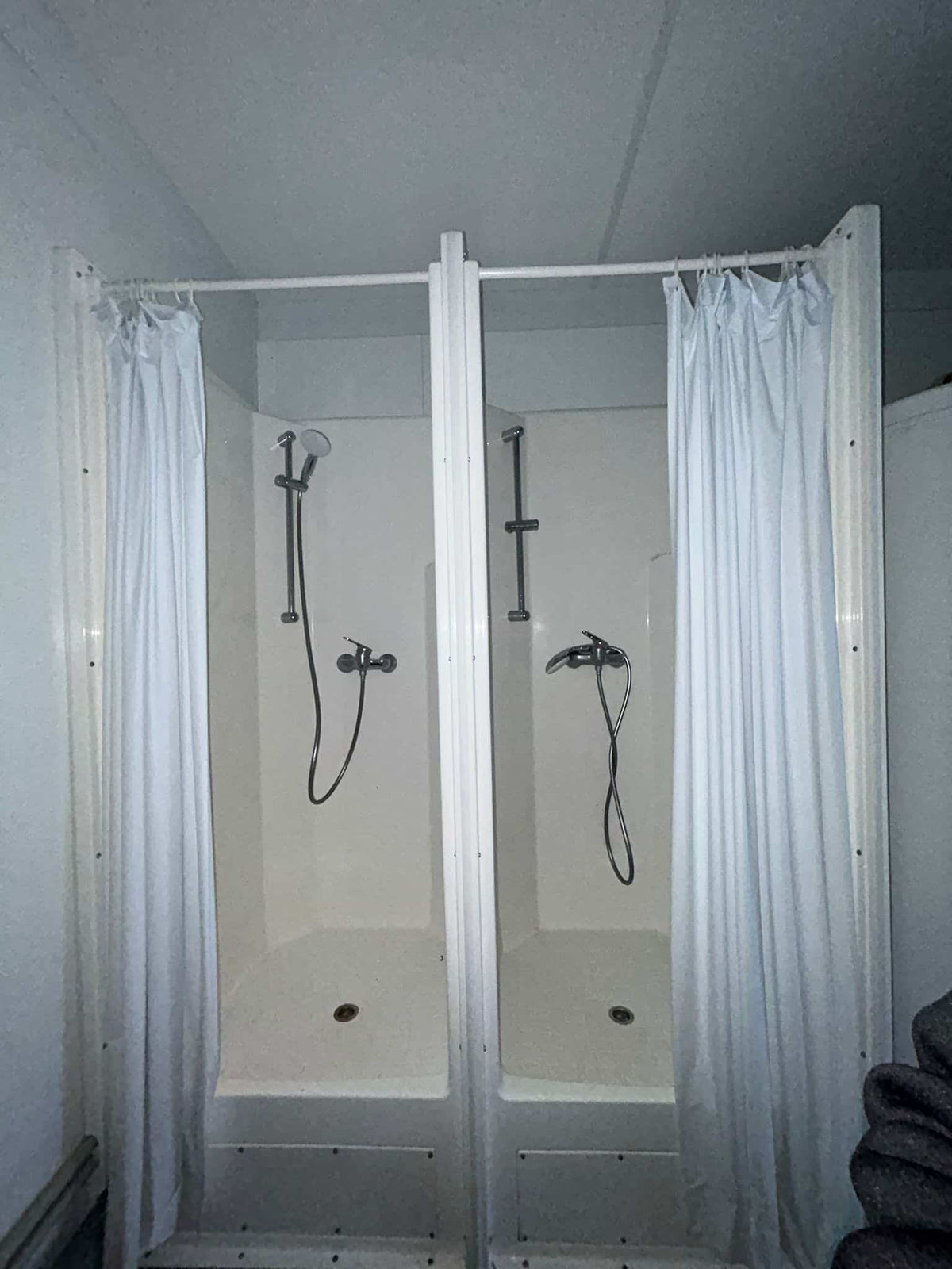 20‘ Duschcontainer