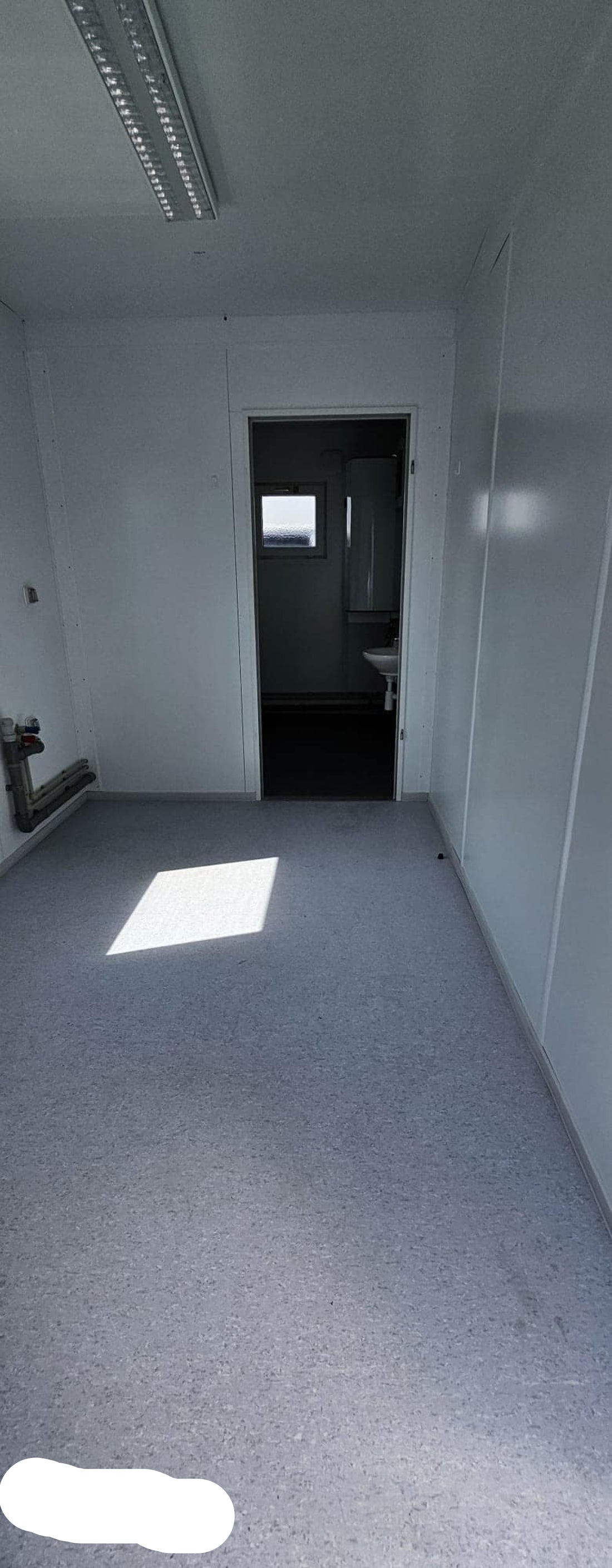 20‘ Duschcontainer mit Umkleide